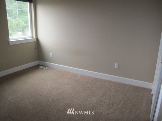 17833 Irwin Street Southwest Rochester, WA 98579 - Photo 7 of 14
