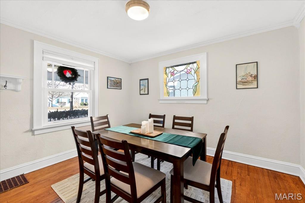 558 South Geyer Road Kirkwood, MO 63122 - Photo 11 of 27