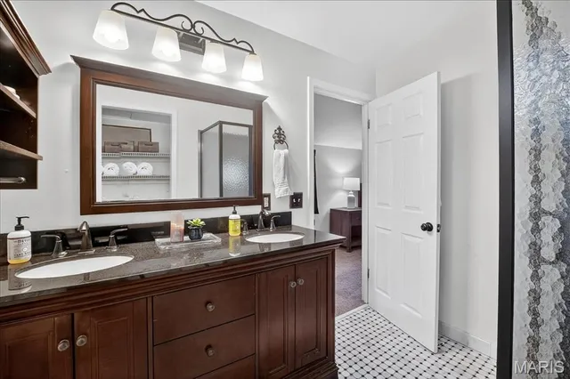 $549,000 | 558 South Geyer Road, Kirkwood, MO 63122