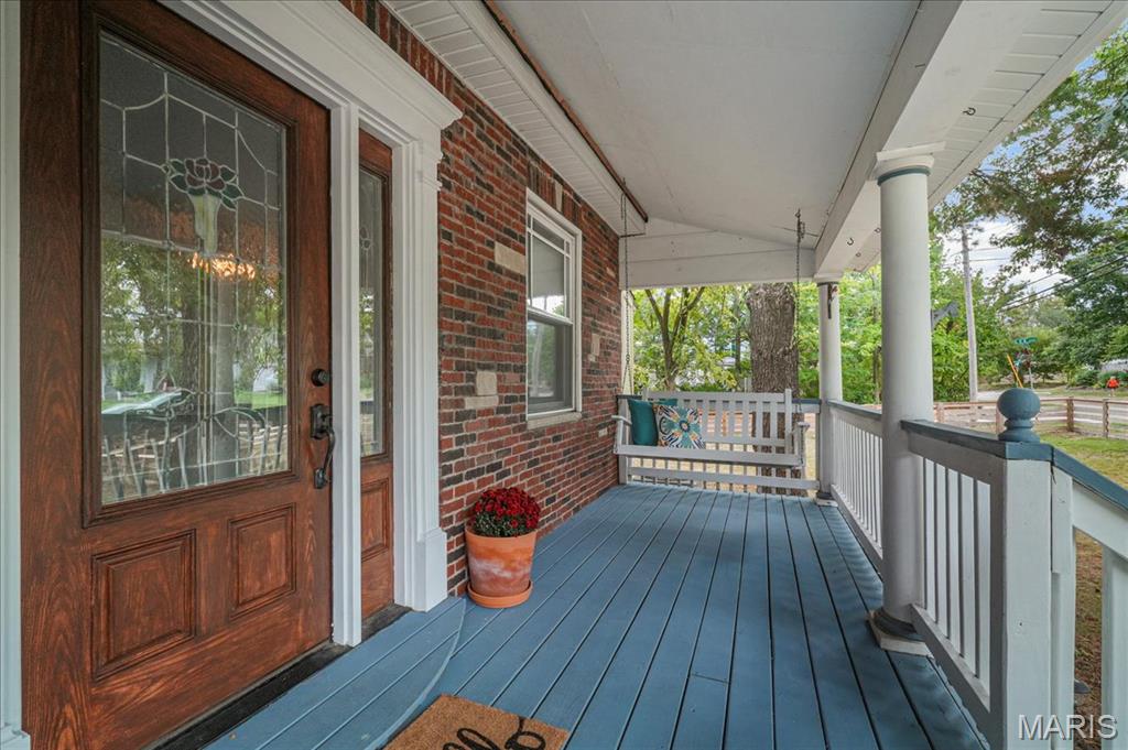 558 South Geyer Road Kirkwood, MO 63122 - Photo 2 of 27