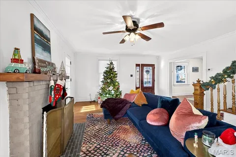 $549,000 | 558 South Geyer Road, Kirkwood, MO 63122