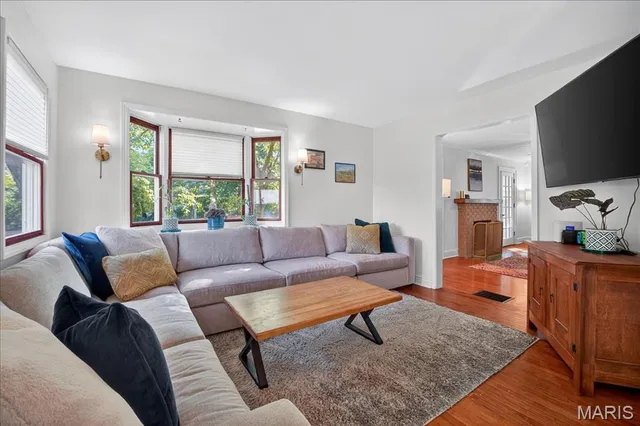 $549,000 | 558 South Geyer Road, Kirkwood, MO 63122