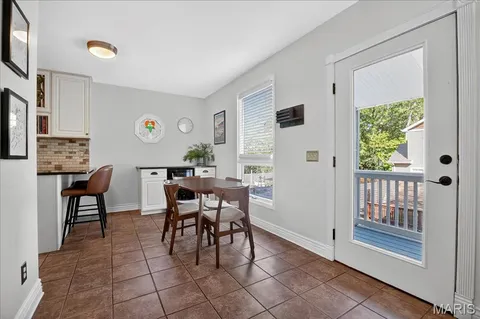 $549,000 | 558 South Geyer Road, Kirkwood, MO 63122