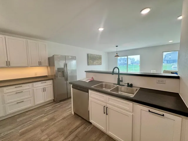 $229,000 | 600 Garfield Street Southeast, Warroad, MN 56763