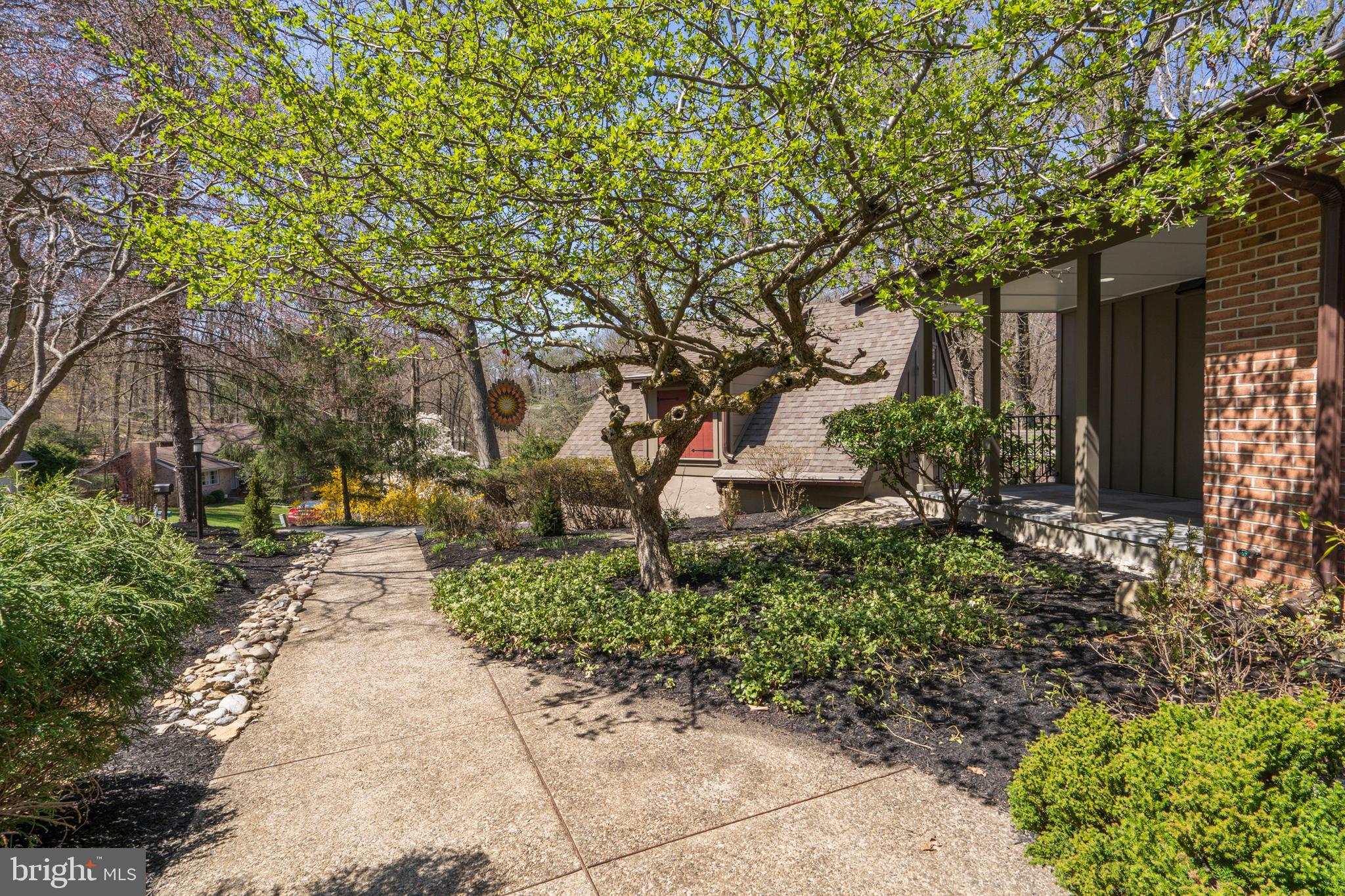 229 Vincent Road Paoli, PA 19301 - Photo 5 of 42 Gallery Image 5