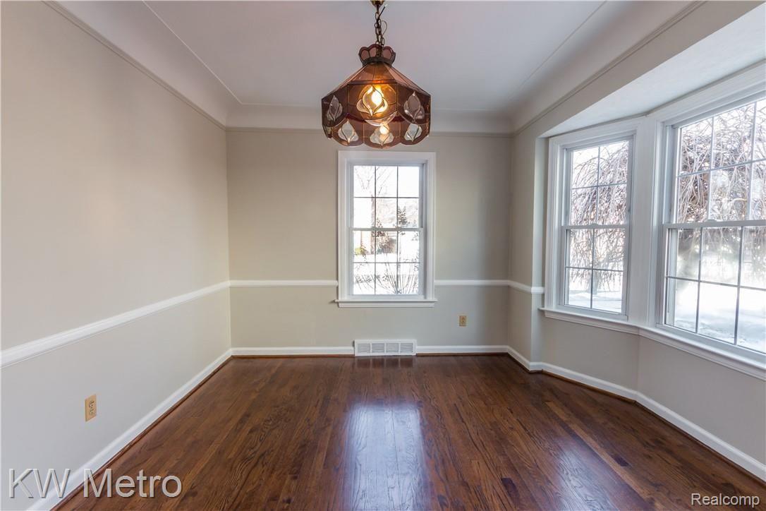 95 Maplefield Road Pleasant Ridge, MI 48069 - Photo 8 of 20 95 Maplefield-7.jpg