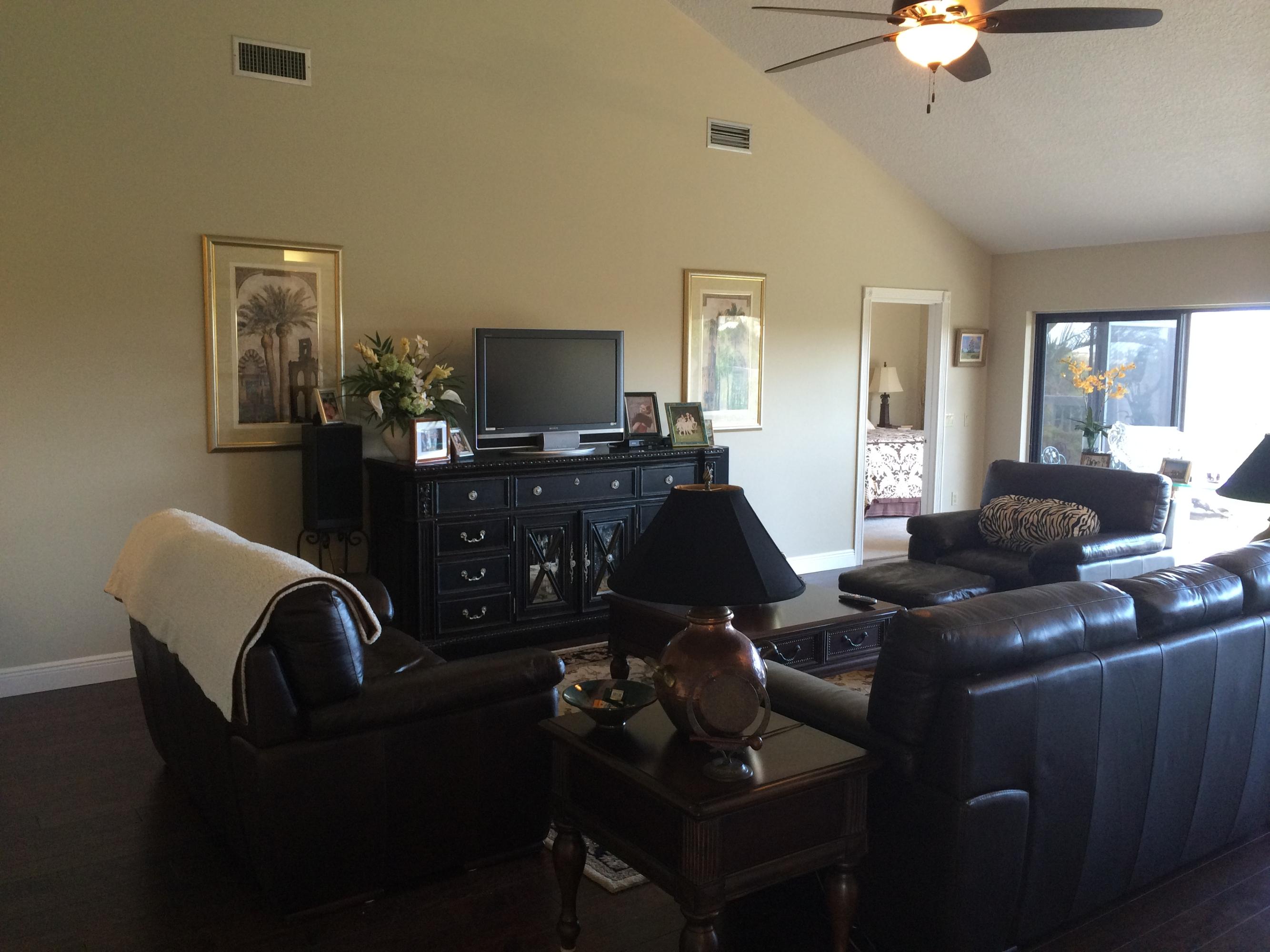 189 Ridge Road Jupiter, FL 33477 - Photo 12 of 38 Living Room
