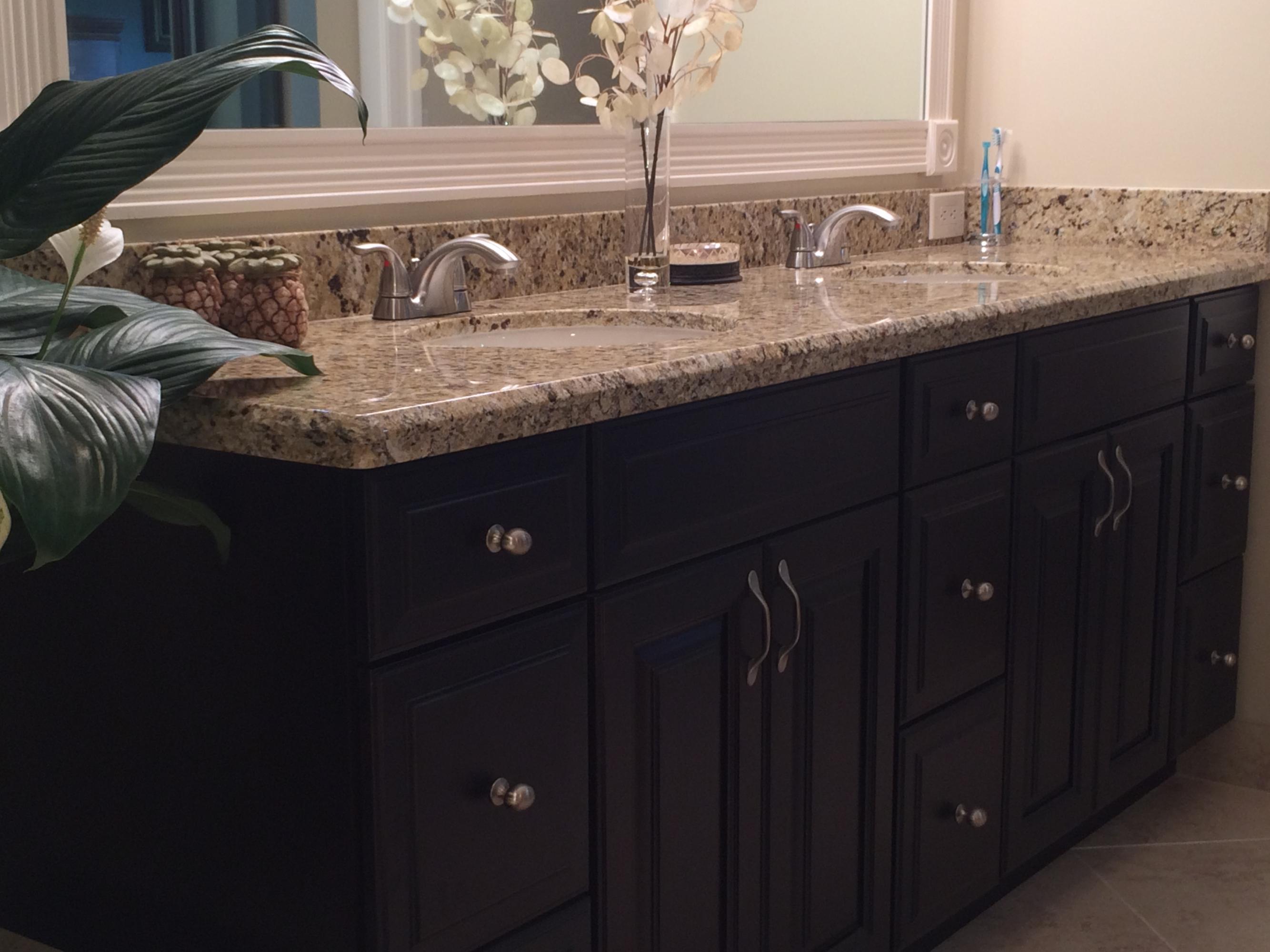 189 Ridge Road Jupiter, FL 33477 - Photo 25 of 38 Master Bath Close Up