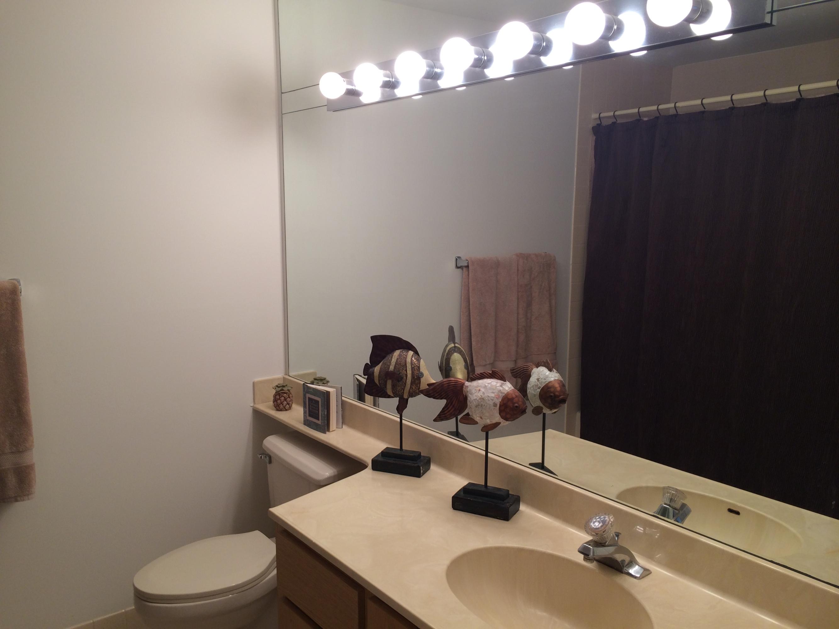 189 Ridge Road Jupiter, FL 33477 - Photo 33 of 38 2nd Bathroom