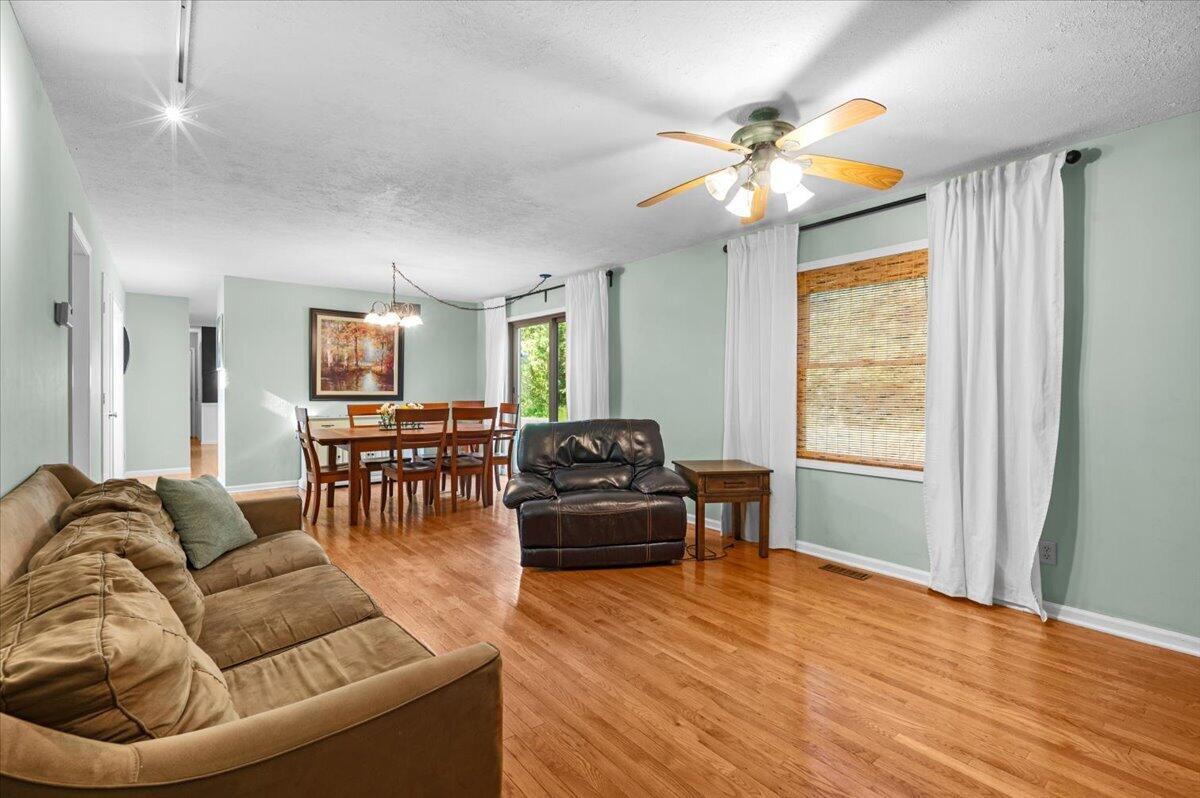 16005 Sheridan Road Clinton, MI 49236 - Photo 14 of 55 33-INTERIOR 11