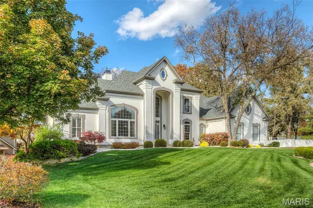 $1,240,000 | 2109 Saddlebred Court, Chesterfield, MO 63005