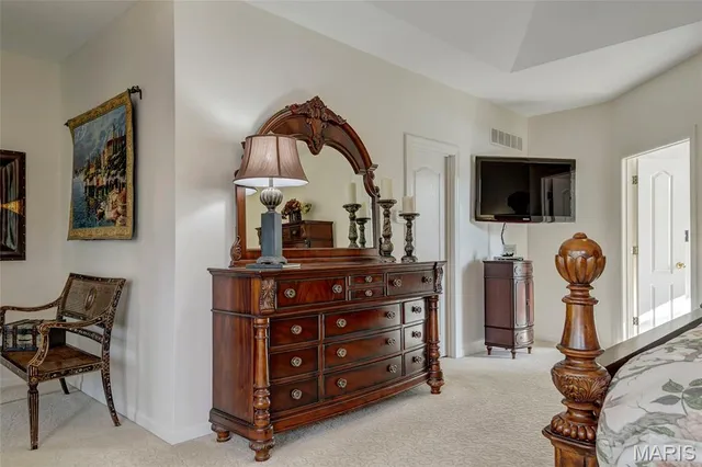 $1,240,000 | 2109 Saddlebred Court, Chesterfield, MO 63005