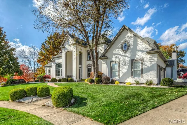 $1,240,000 | 2109 Saddlebred Court, Chesterfield, MO 63005
