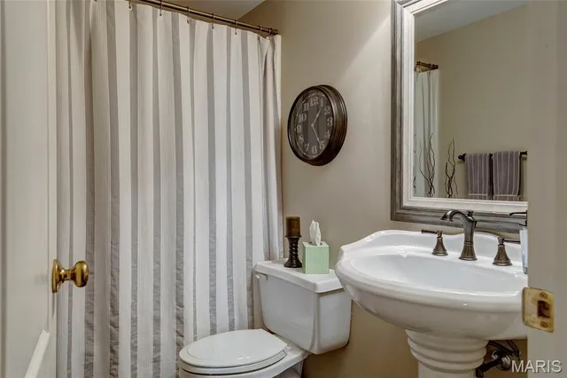 $1,240,000 | 2109 Saddlebred Court, Chesterfield, MO 63005