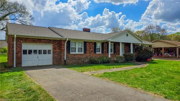 $1,795 | 2460 Sedalia Drive, Clemmons, NC 27012