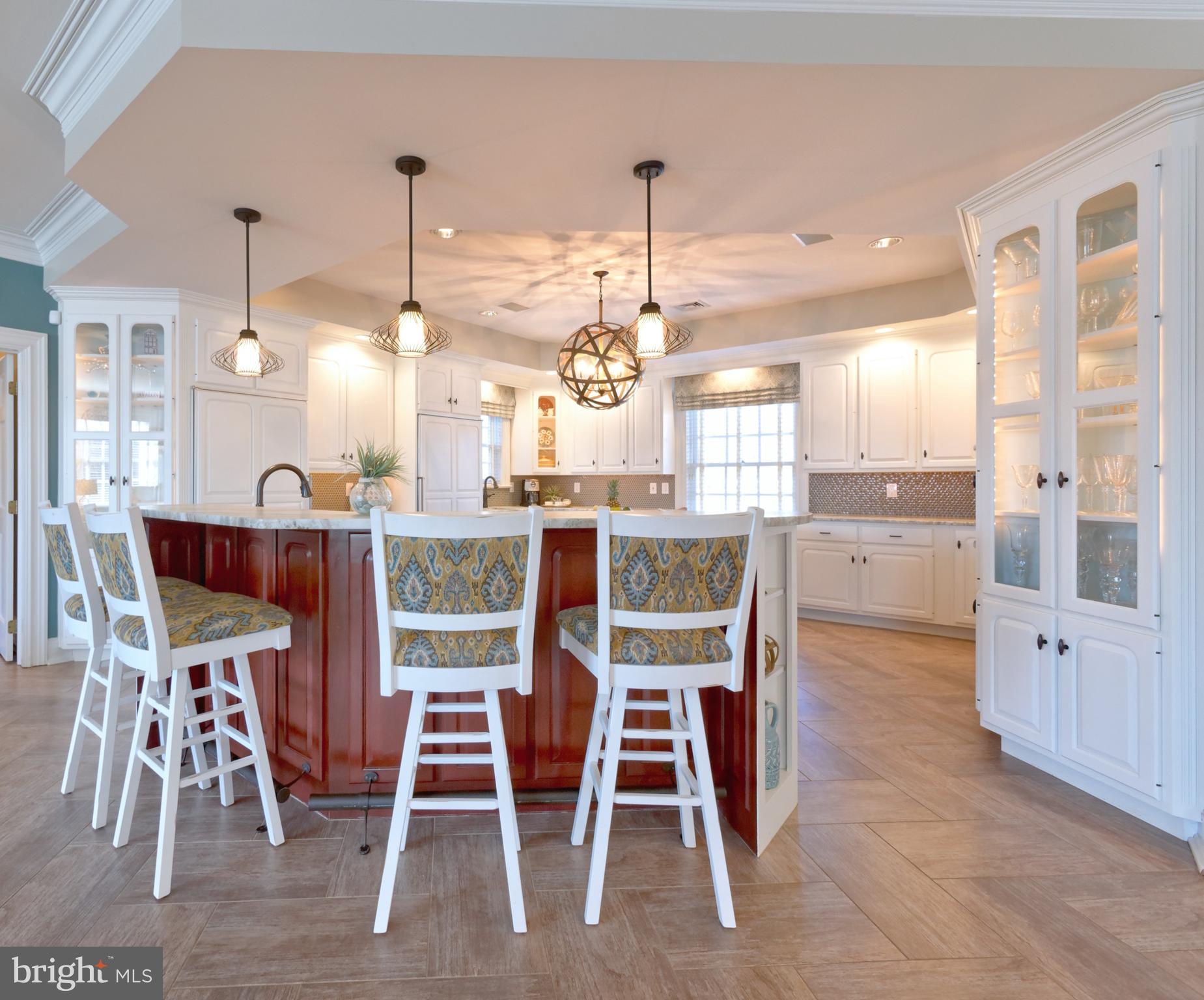 1656 Wildberry Road Bethlehem, PA 18015 - Photo 15 of 46 Entertainer's Kitchen with Eat in Bar seating
