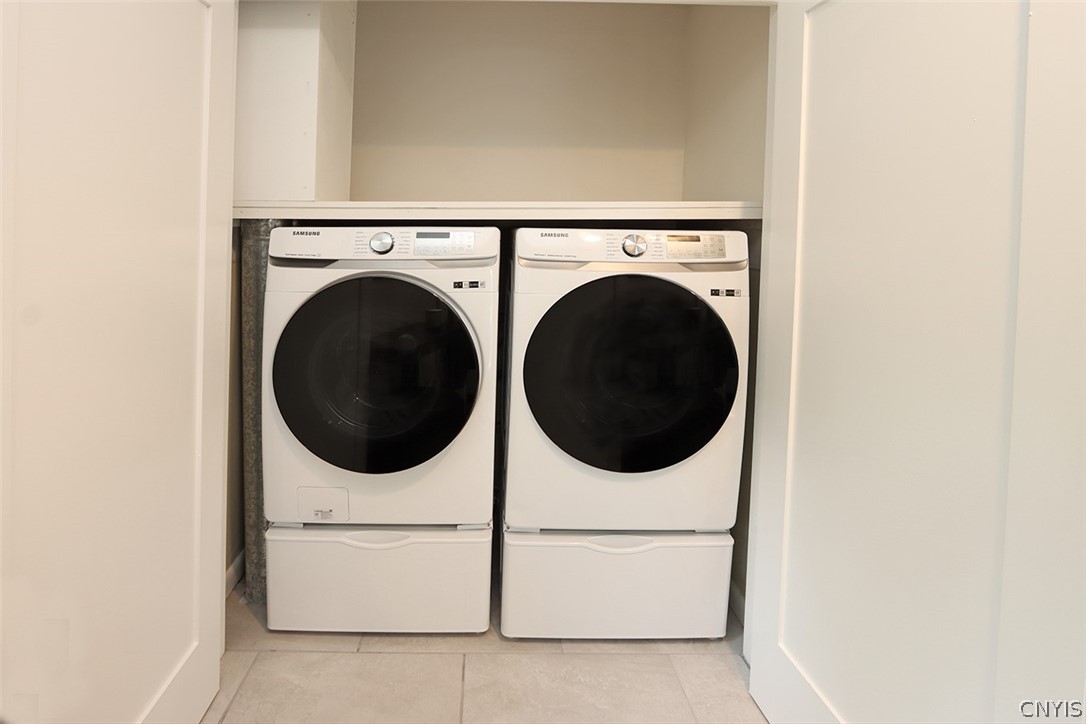 8646 Salt Springs Road Manlius, NY 13104 - Photo 4 of 48 Washer and dryer stay for new owner…