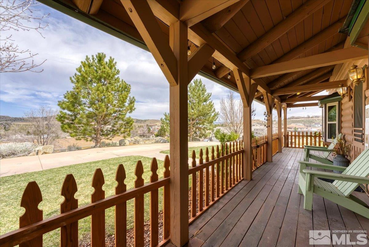 8705 Spearhead Way Reno, NV 89506 - Photo 5 of 36 Photo 5