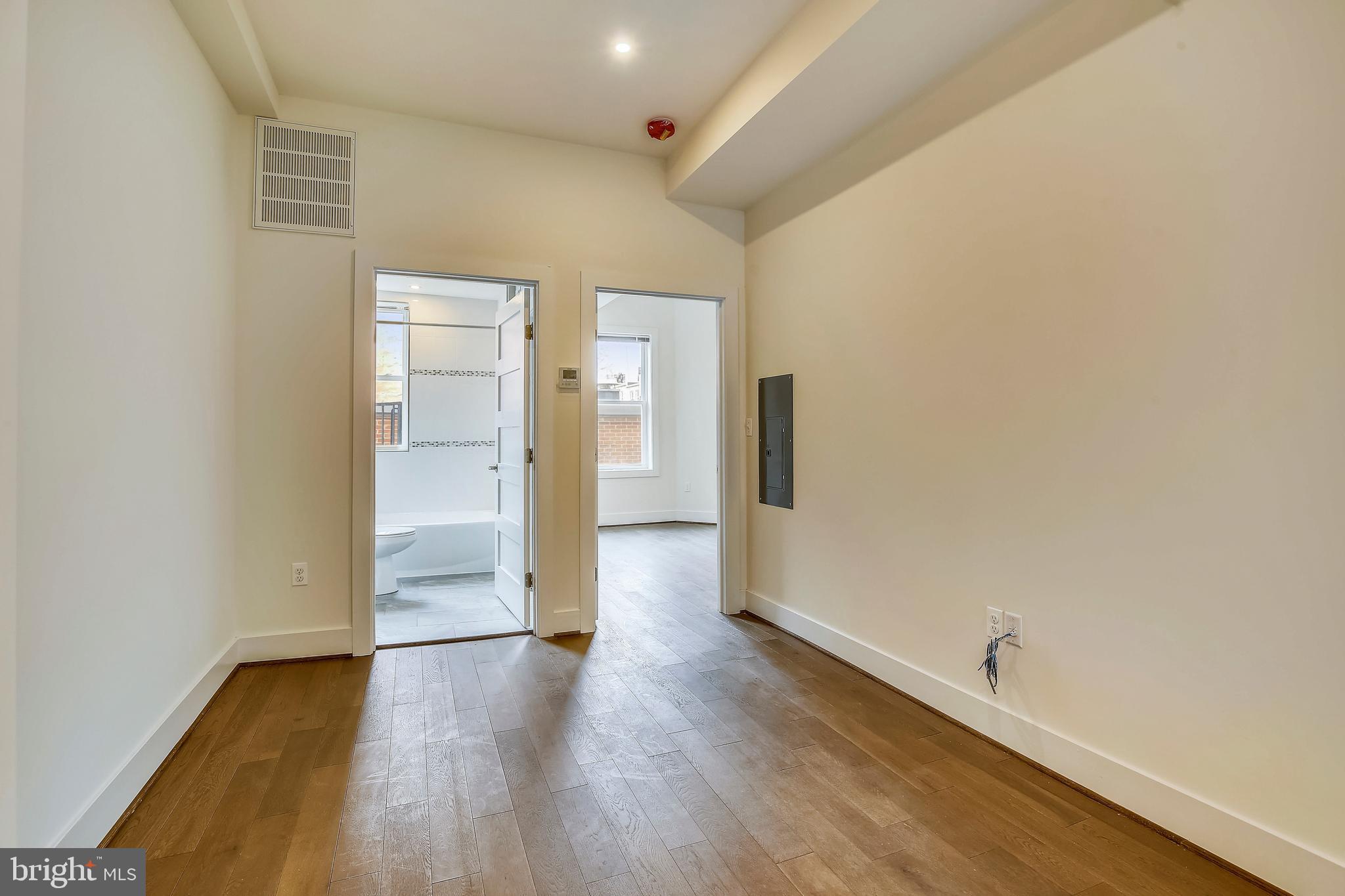 1787 Columbia Road Northwest, Unit 2 Washington, DC 20009 - Photo 6 of 20