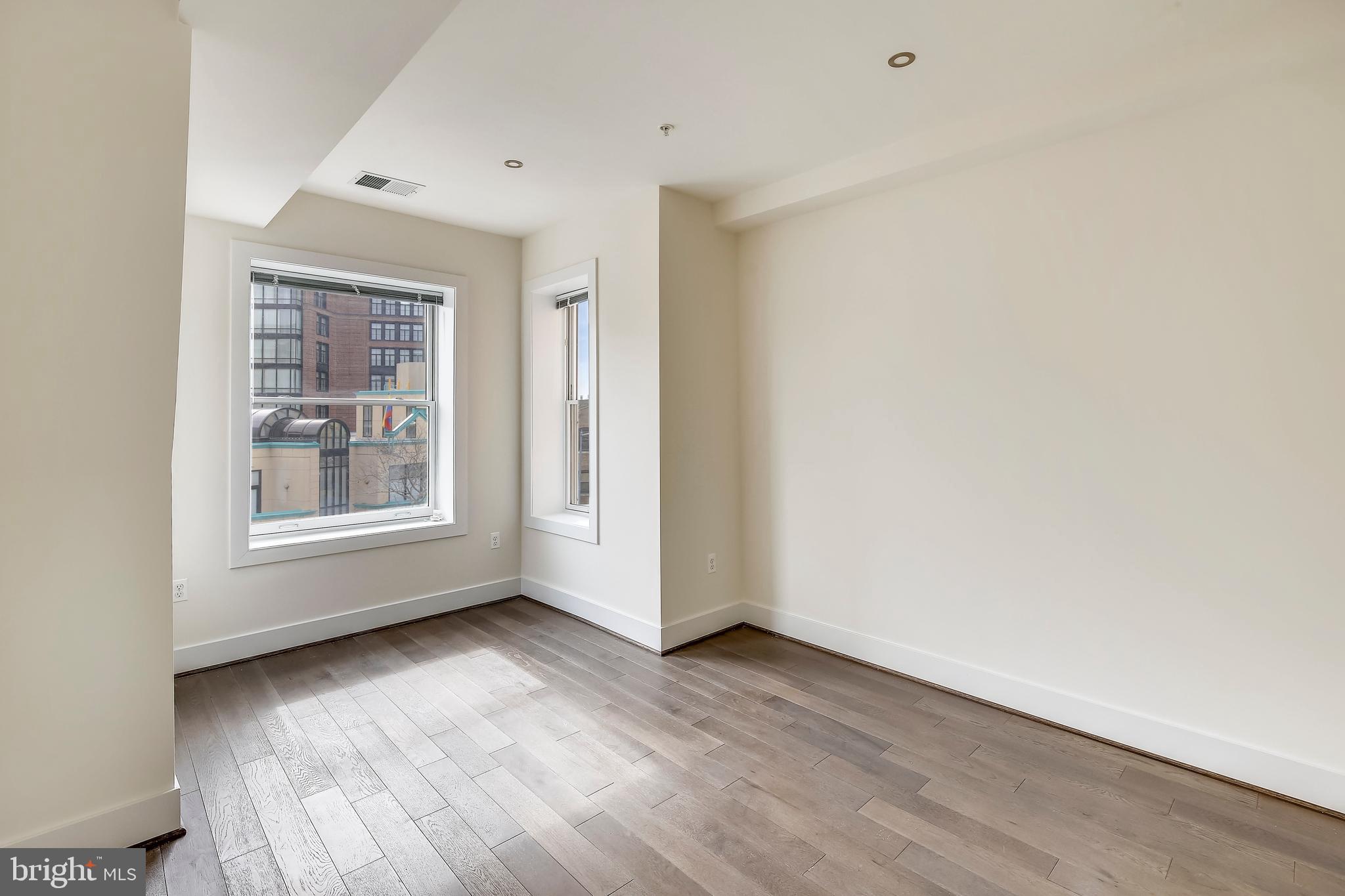 1787 Columbia Road Northwest, Unit 2 Washington, DC 20009 - Photo 7 of 20