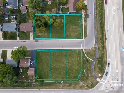 $29,000 | 17 Alameda Drive, Carpentersville, IL 60110