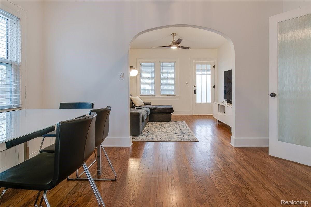 317 Wilcox Street Rochester, MI 48307 - Photo 10 of 29 14-14.jpg