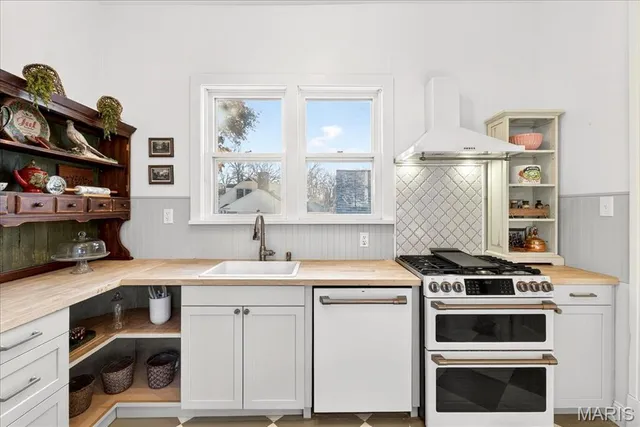 $750,000 | 437 Selma Avenue, Webster Groves, MO 63119