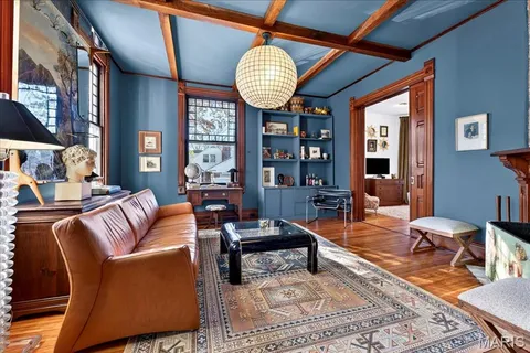 $750,000 | 437 Selma Avenue, Webster Groves, MO 63119