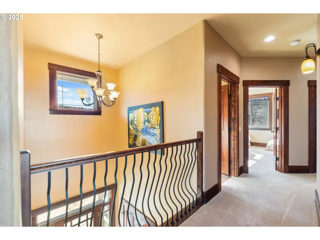 $930,000 | 2257 Dundas Way, Mosier, OR 97040