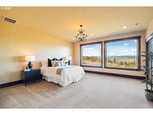 $930,000 | 2257 Dundas Way, Mosier, OR 97040