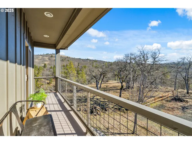 $930,000 | 2257 Dundas Way, Mosier, OR 97040