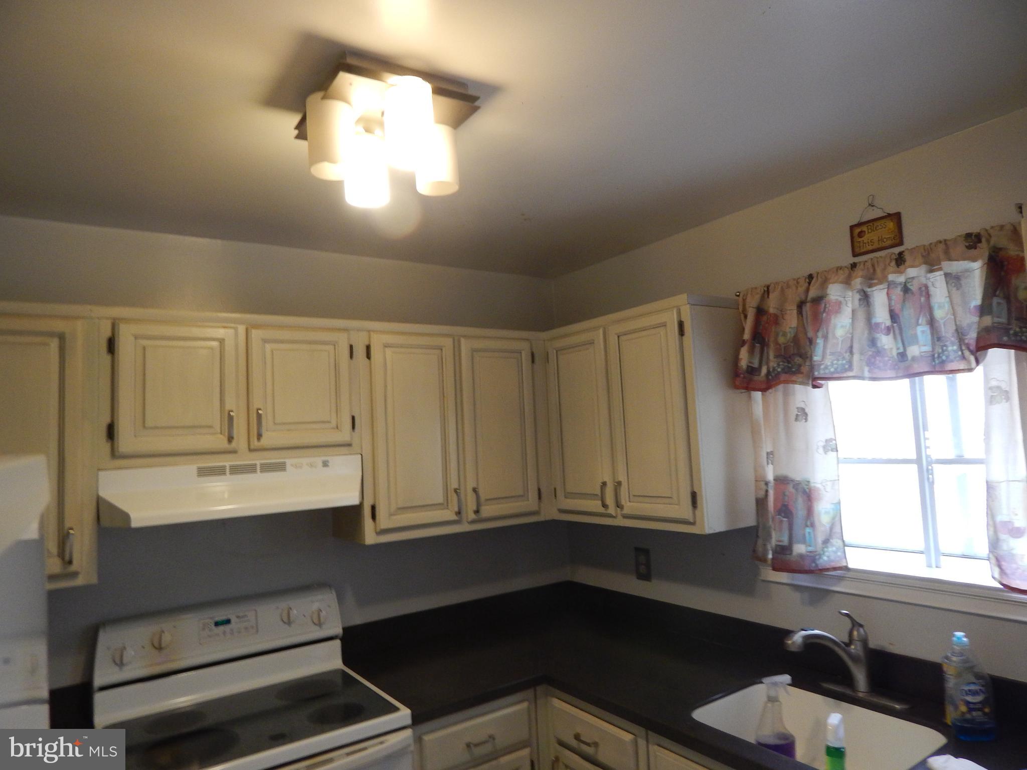 2440 Ridgehampton Court Reston, VA 20191 - Photo 9 of 30