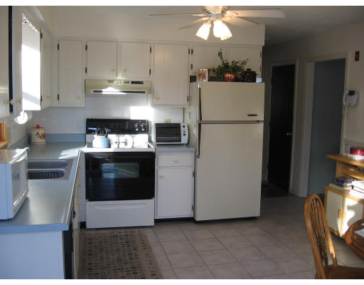 243 Cooper Road Northbridge, MA 01534 - Photo 4 of 8