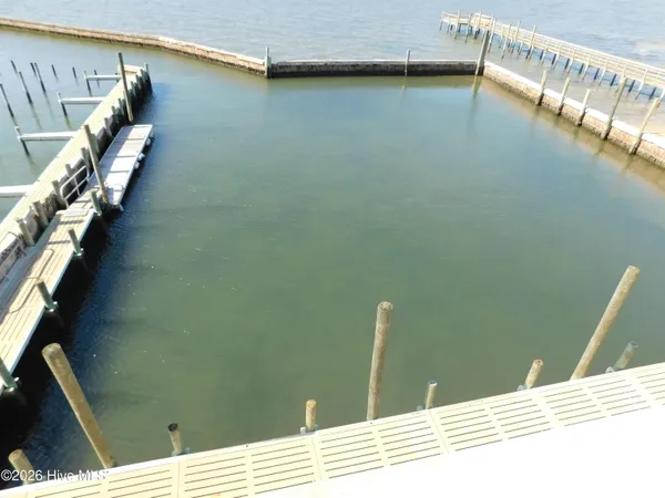 $3,000 | 142 South Ferry Dock Road, Unit C, Harkers Island, NC 28531