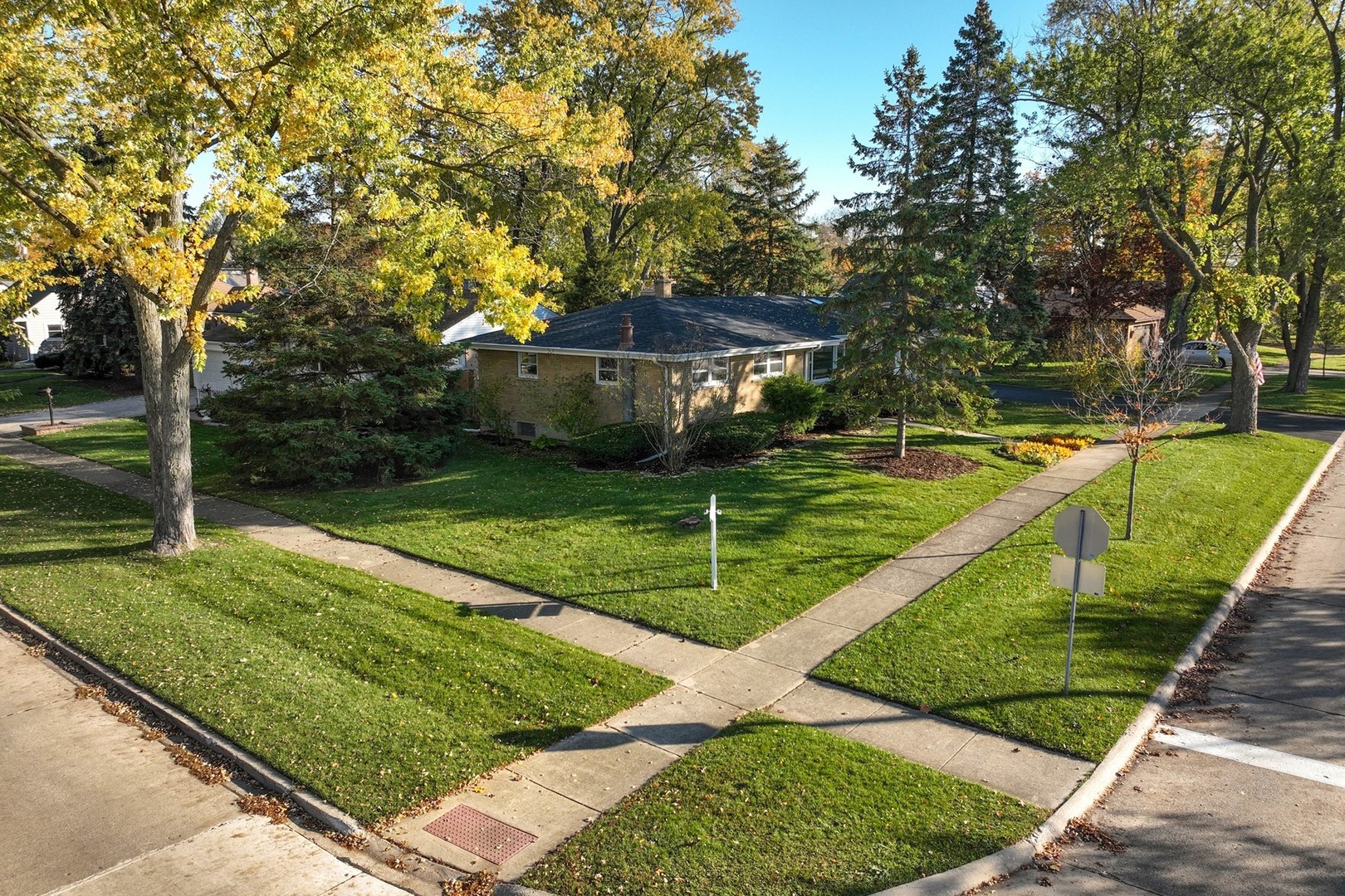 404 East Taylor Road Lombard, IL 60148 - Photo 3 of 41 Gallery Image 3