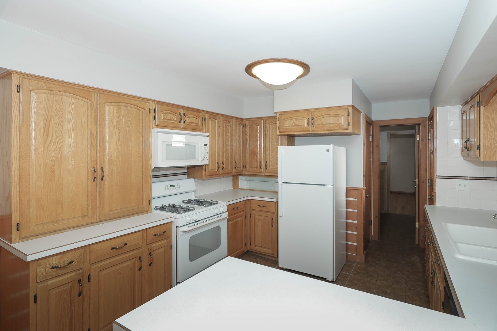 404 East Taylor Road Lombard, IL 60148 - Photo 10 of 41 Gallery Image 10