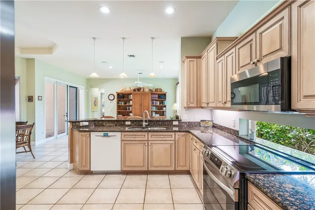 $920,000 | 9038 Castle Harbour Circle, Vero Beach, FL 32963