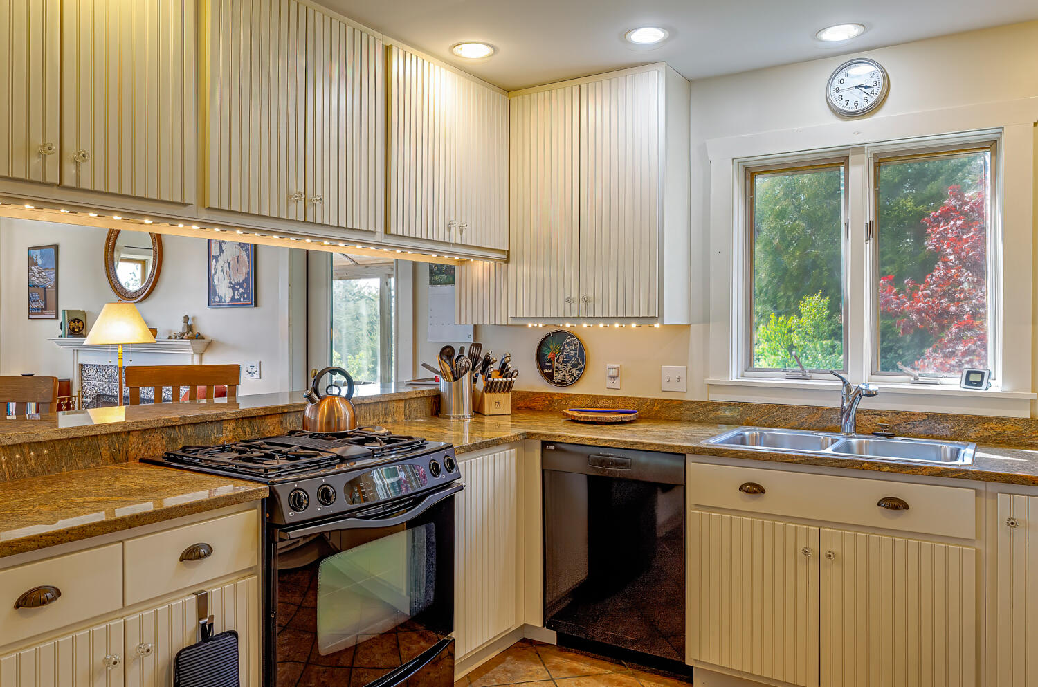 290 Clark Point Road Tremont, ME 04612 - Photo 12 of 44 Kitchen