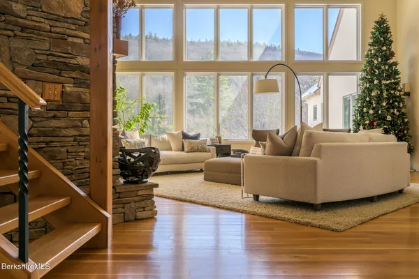 $3,325,000 | 83 Maple Hill Road, West Stockbridge, MA 01266