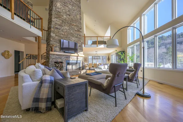 $3,325,000 | 83 Maple Hill Road, West Stockbridge, MA 01266