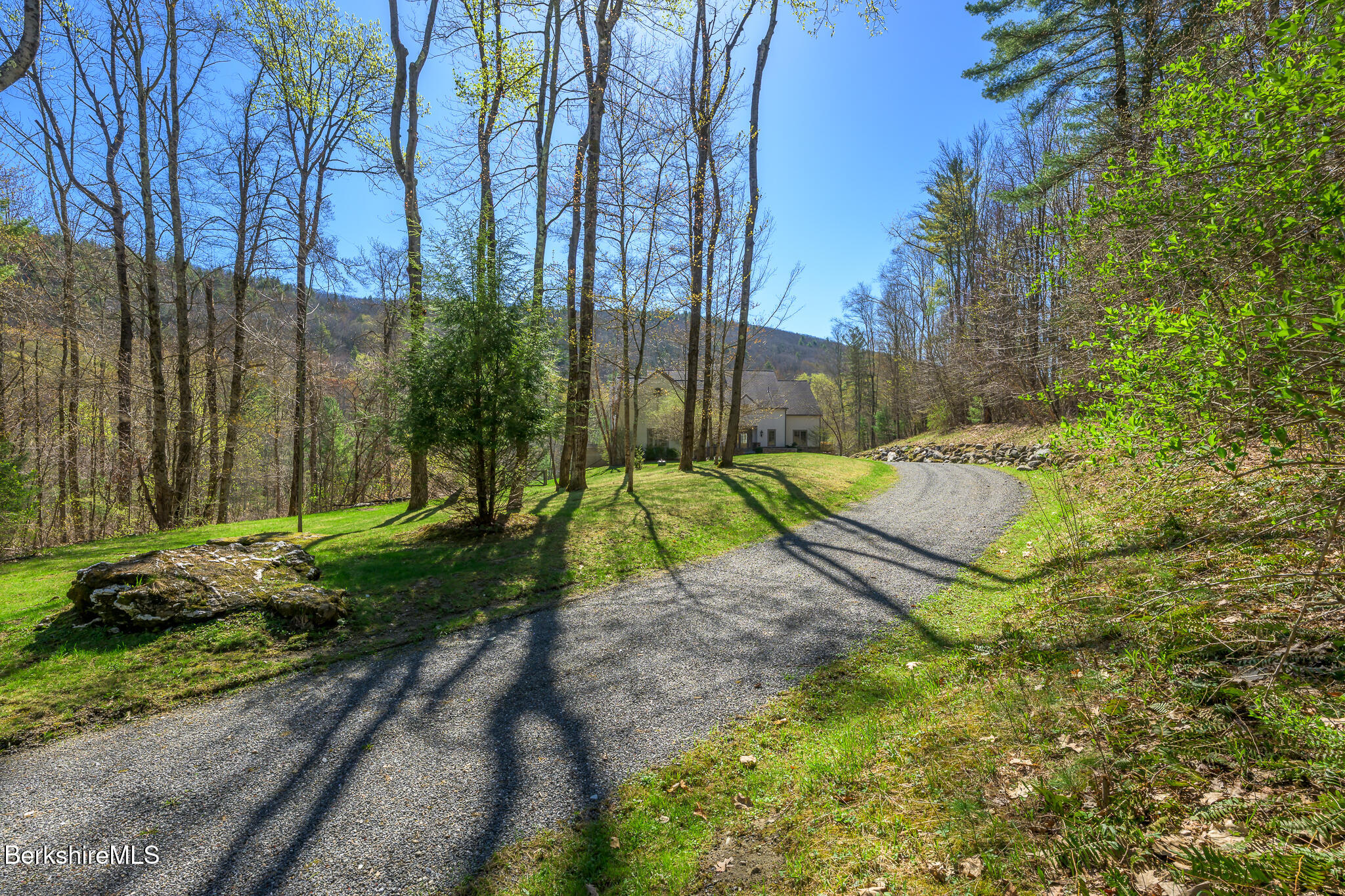 83 Maple Hill Road West Stockbridge, MA 01266 - Photo 2 of 86 Driveway