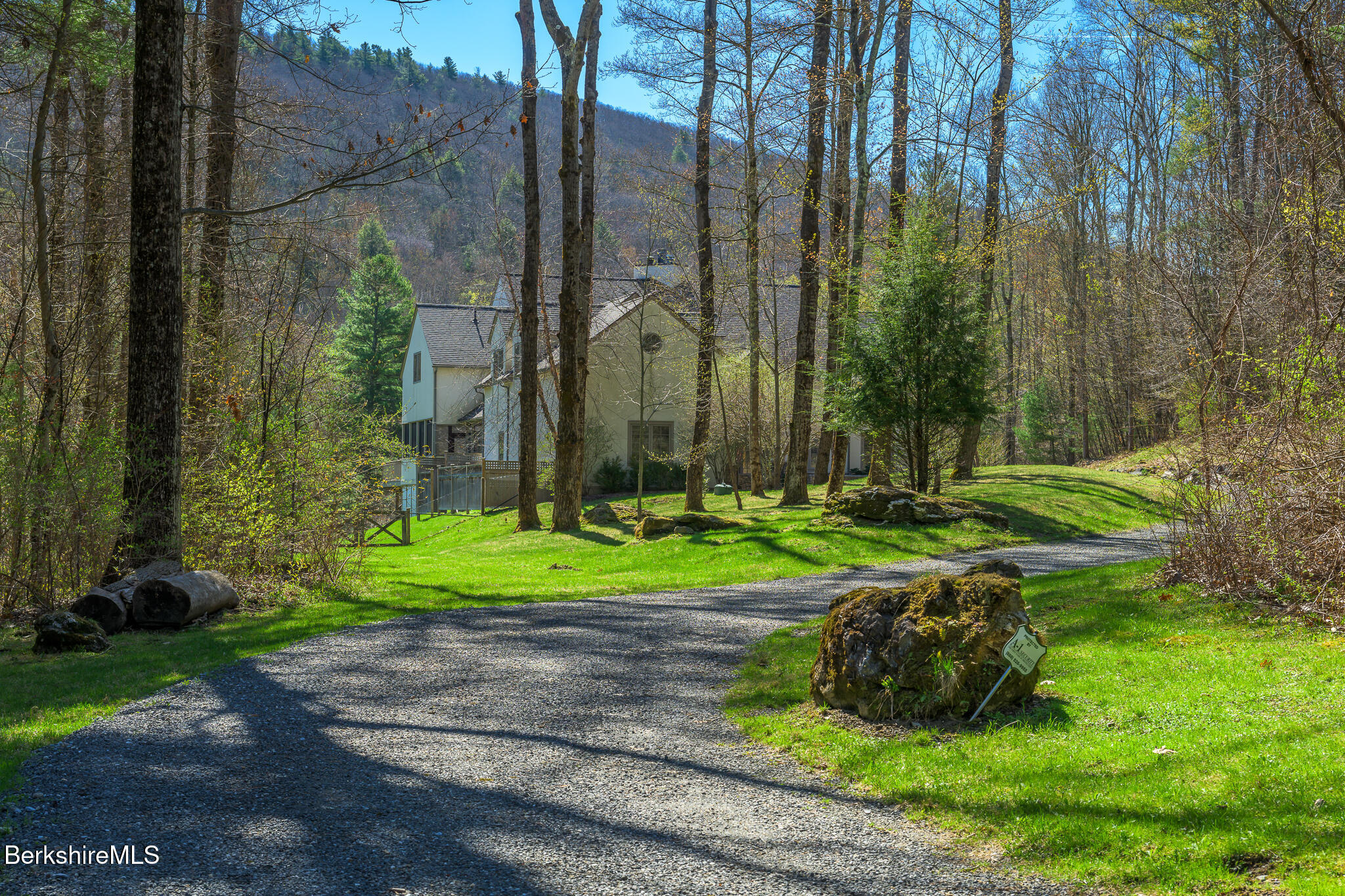 83 Maple Hill Road West Stockbridge, MA 01266 - Photo 3 of 86 Driveway