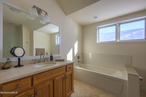 $3,325,000 | 83 Maple Hill Road, West Stockbridge, MA 01266