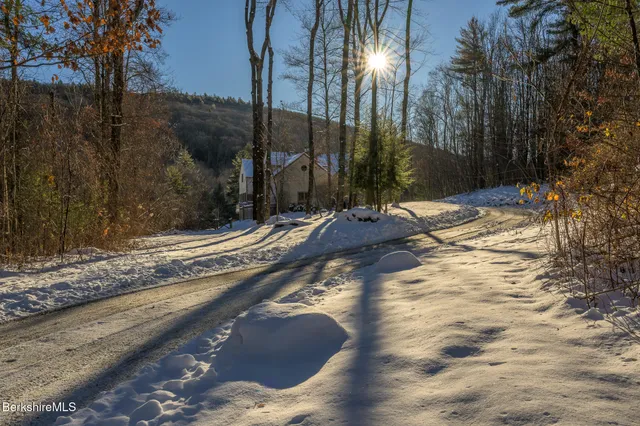 $3,325,000 | 83 Maple Hill Road, West Stockbridge, MA 01266