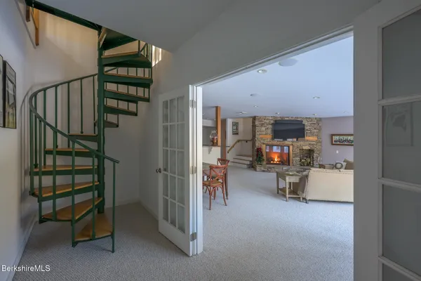 $3,325,000 | 83 Maple Hill Road, West Stockbridge, MA 01266