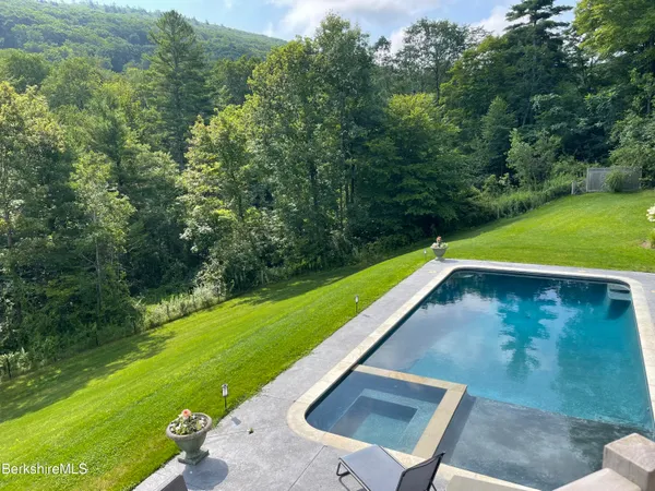 $3,325,000 | 83 Maple Hill Road, West Stockbridge, MA 01266