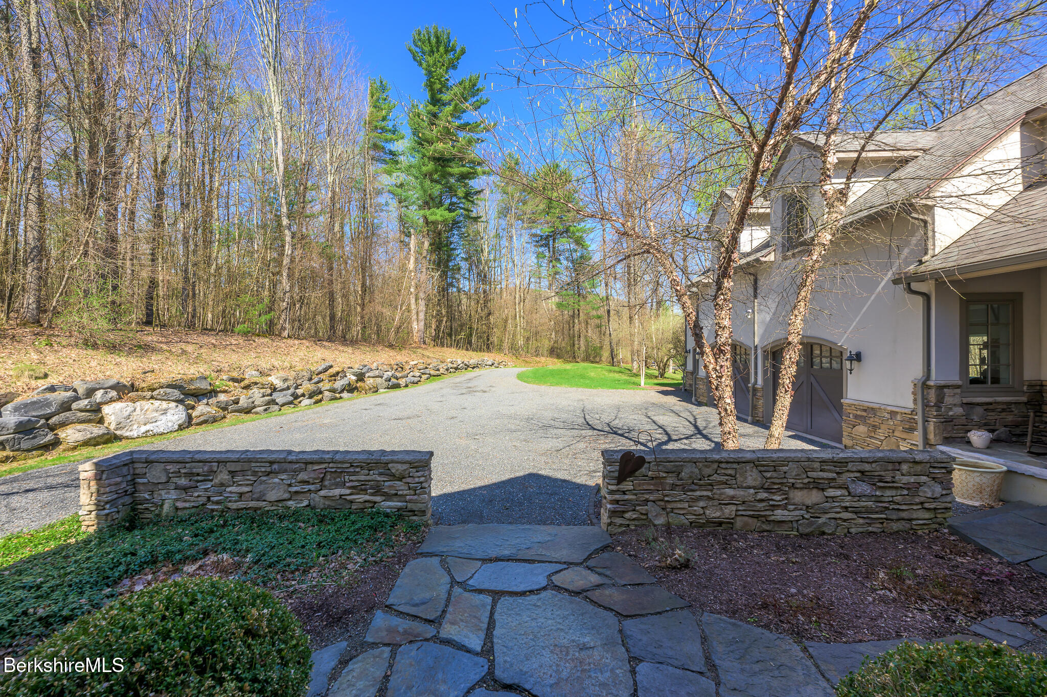 83 Maple Hill Road West Stockbridge, MA 01266 - Photo 8 of 86 Entry