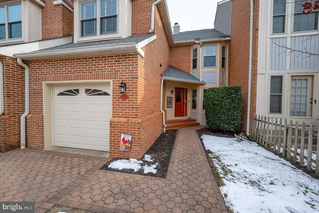 $675,000 | 127 Springton Mews Circle, Media, PA 19063