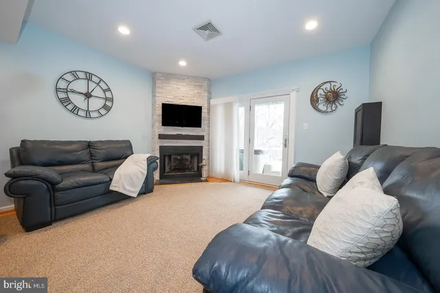 $675,000 | 127 Springton Mews Circle, Media, PA 19063