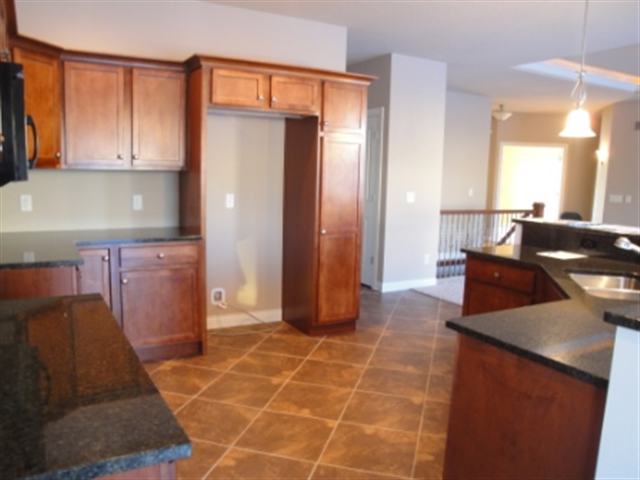 1633 Rhinelander Court Davenport, IA 52804 - Photo 6 of 12 Gallery Image 6